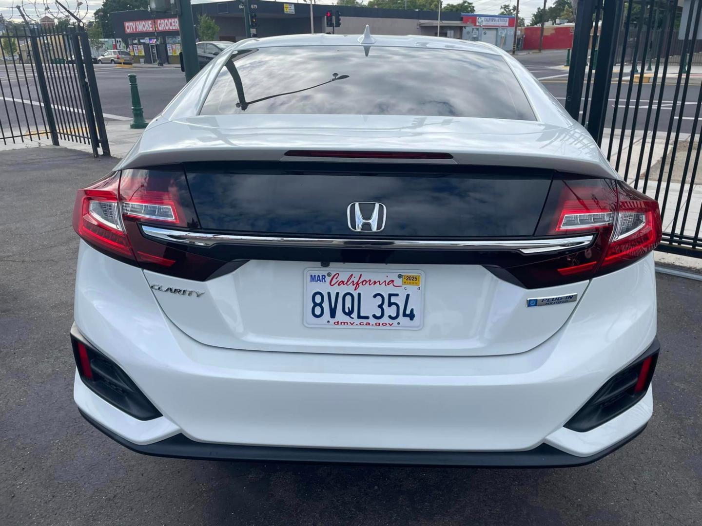 2021 Honda Clarity Plug-In Hybrid (JHMZC5F10MC) with an 1.5L L4 DOHC 16V HYBRID engine, CVT transmission, located at 744 E Miner Ave, Stockton, CA, 95202, (209) 944-5770, 37.956863, -121.282082 - Photo#10